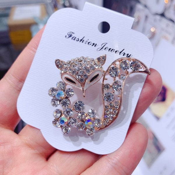 Korean version zircon fox animal brooch pin for woman fashion sweater coat hat scarf clothing accessories luxury banquet jewelry - Image 2