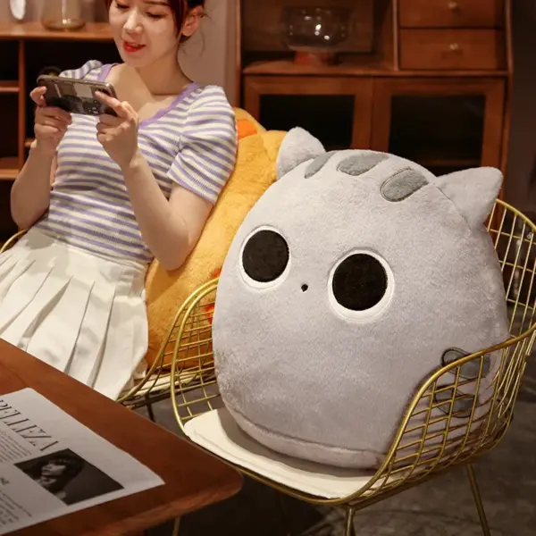 Cartoon animal pillows - Image 2